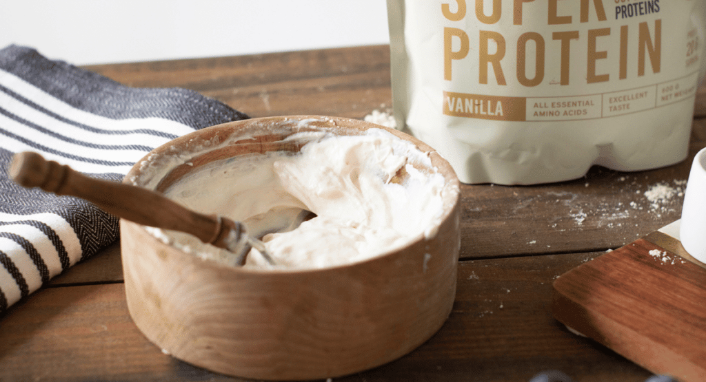 Vaniljanmakuinen Super Protein-proteiinijauhe tuo erinomaisen maun kaikkiin leivonnaisiin